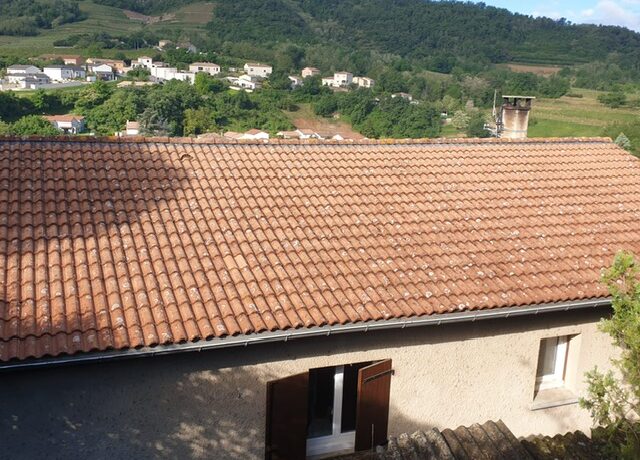 Rénovation toiture et mise en place gouttière - nos réalisations - société WJ Rénovation